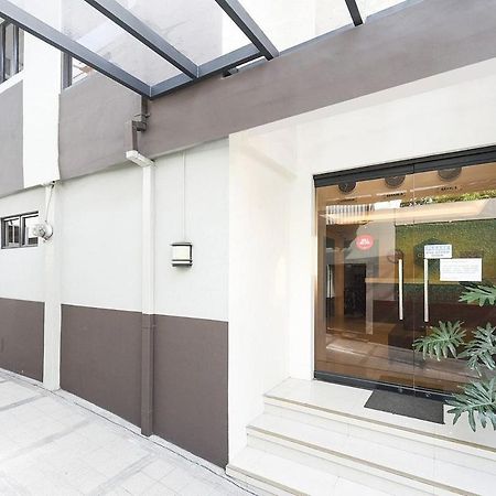 The Chipper Hotel Quezon City Exterior photo